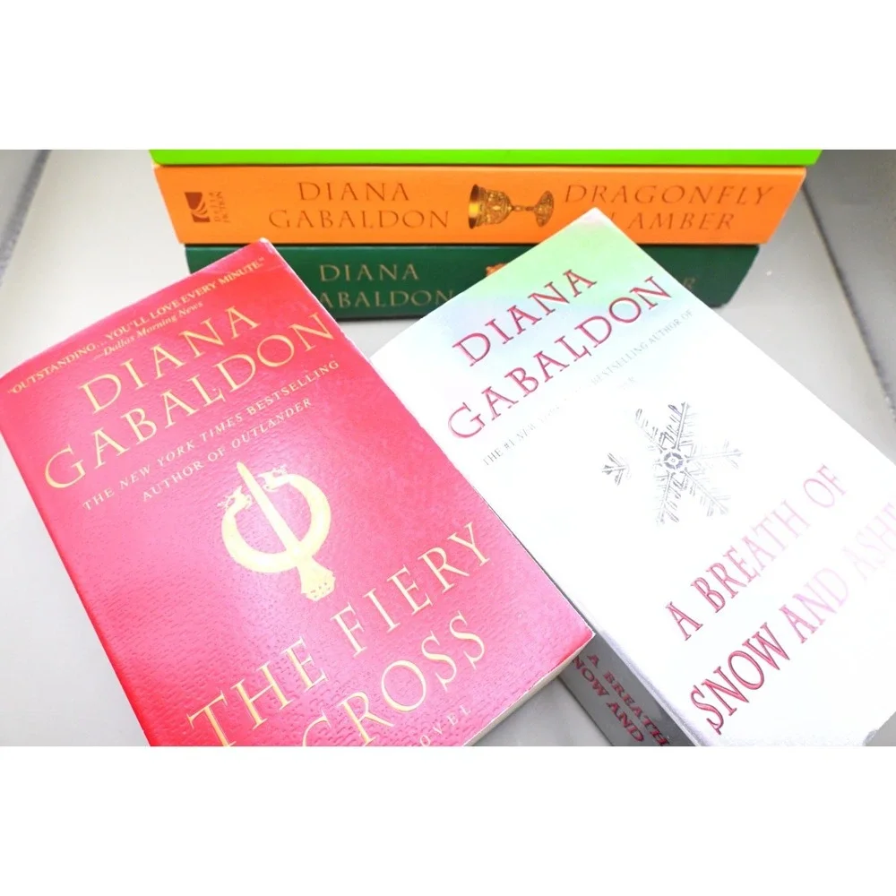 Diana Gabaldon Outlander Book Lot 8 HC PB Dragonfly Voyager Companion Set